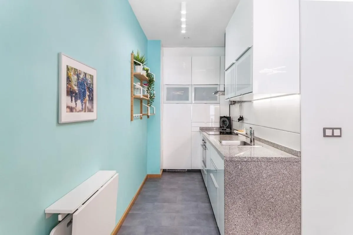 -Malagasunapts- Modern Citycentre Pool&Parking Apartamento